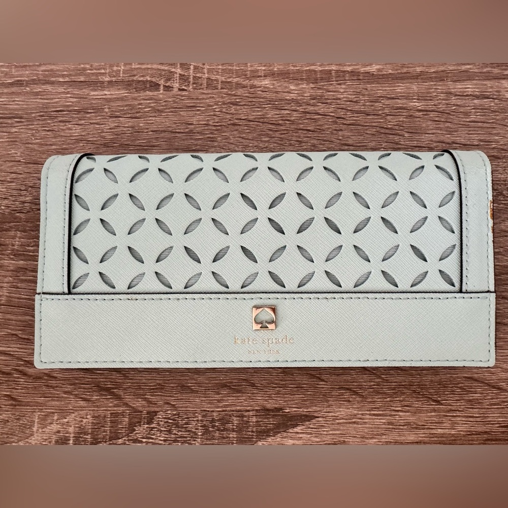 Kate Spade Perri Lane Saffiano wristlet